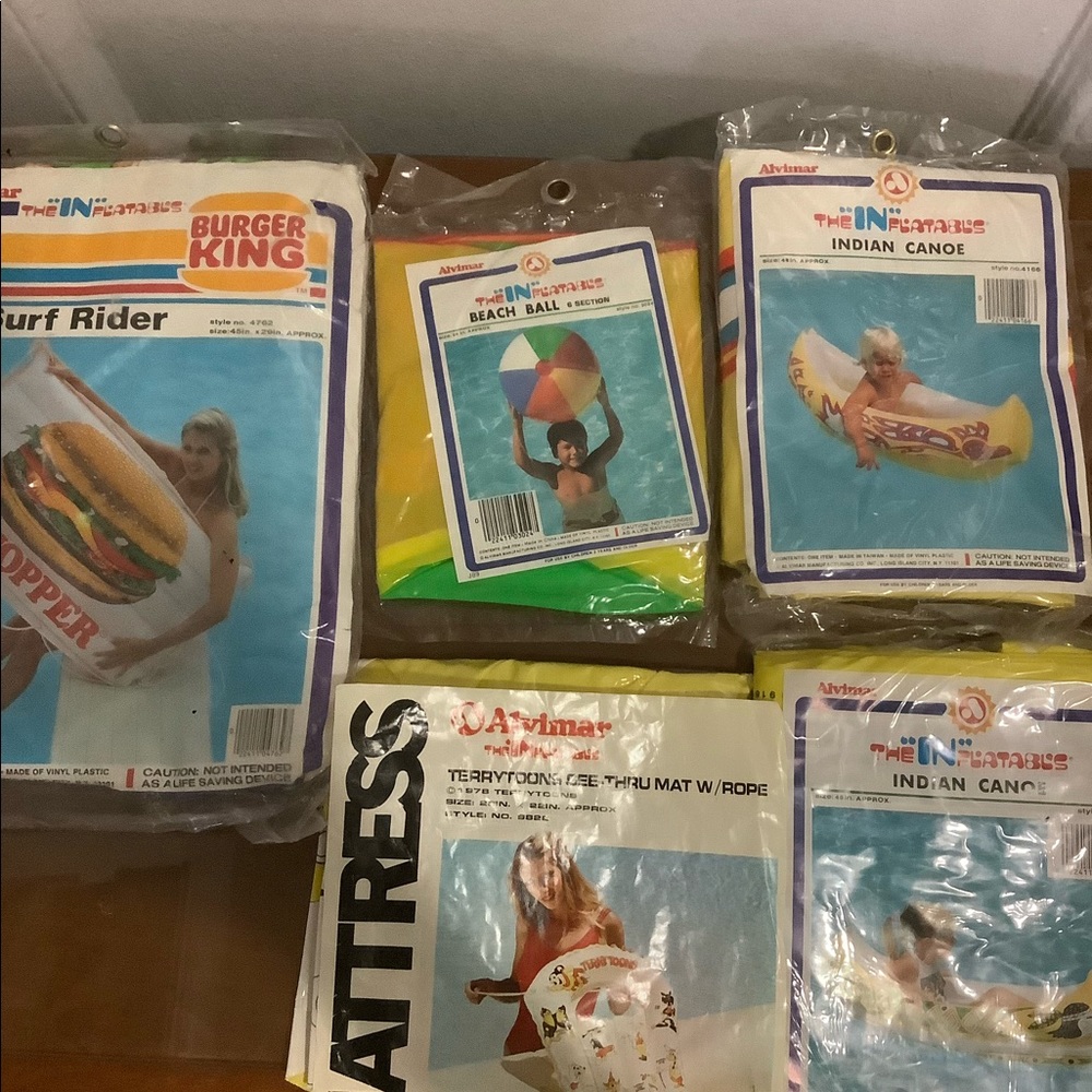 New inflatables for pool set